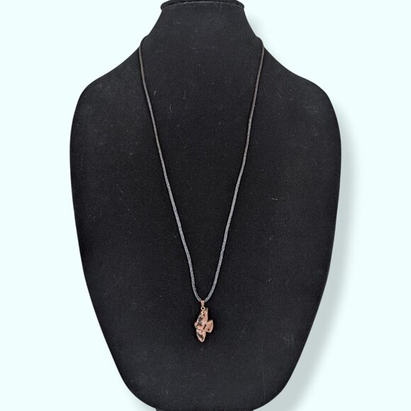 (2/$20) Bohemian Carved Bird Pendant Necklace - Picture 2 of 6